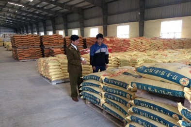 Thủ tướng yêu cầu khẩn trương điều tra việc sản xuất, kinh doanh phân bón giả