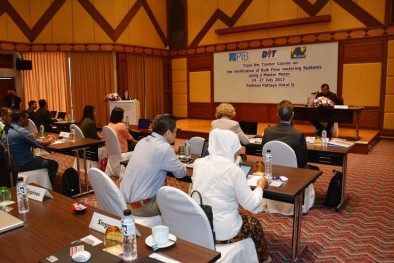 Nâng cao năng lực chuyên môn về kiểm định hệ thống đo xăng dầu bằng đồng hồ chuẩn