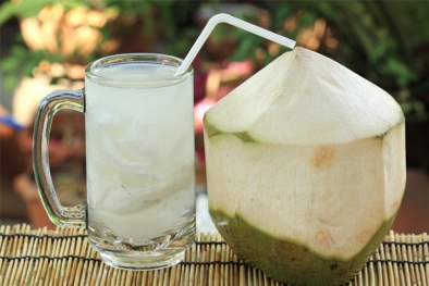 Không chỉ tốt cho bà bầu, nước dừa còn giúp trị căn bệnh nhiều người mắc phải