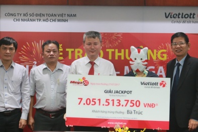 Một sinh viên tại TP.HCM ‘đổi đời’ nhờ trúng giải độc đắc của Vietlott