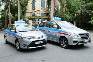 Nhiều ý kiến trái chiều từ việc Hà Nội đề xuất quản lý taxi bằng phần mềm và màu sơn