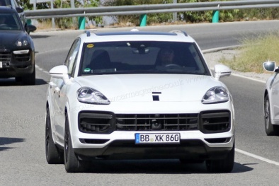 Lộ diện Porsche Cayenne trên đường thử trước ngày ra mắt