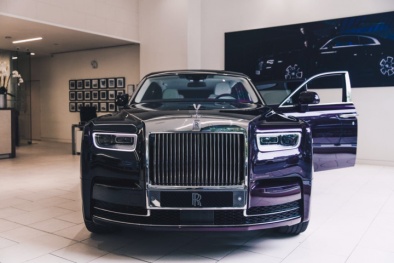 Chính thức có mặt tại đại lý ở London: Rolls-Royce Phantom 2018 hấp dẫn cỡ nào?
