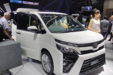 Toyota Voxy 2017: Xe MPV ‘đàn anh’ của Innova ra mắt thị trường Đông Nam Á