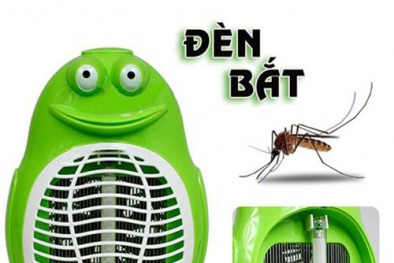 Tâm 'bão' sốt xuất huyết Hà Nội: Máy bắt muỗi cháy hàng, tiểu thương lãi lớn
