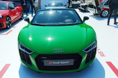 Mẫu mui trần Audi R8 V10 Plus Spyder màu độc xuất hiện ở lễ hội siêu xe Mỹ