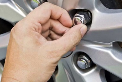 Chủ xe Ford có thể lâm vào tình huống khẩn cấp vì đai ốc kém chất lượng