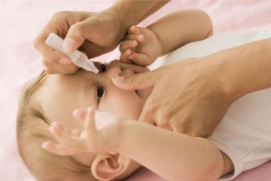 Hàng loạt công ty sản xuất nước muối sinh lý 'bẩn' tiếp tục bị vạch mặt