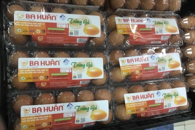 TP. HCM: Dán tem truy xuất nguồn gốc trứng, thịt gia cầm
