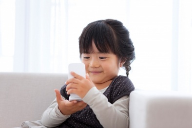 Trẻ em sở hữu điện thoại di động nhiều khả năng bị đe dọa trực tuyến