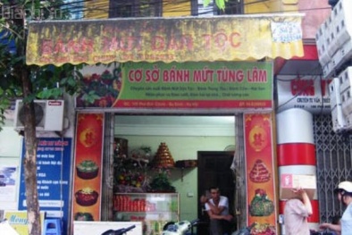 Phát hiện cơ sở bánh trung thu Tùng Lâm khu sản xuất không chắn côn trùng