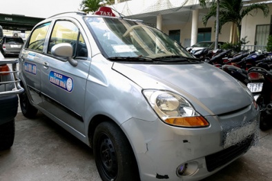 ‘Thổi giá’ 62.000 đồng thành 6 triệu: Tài xế taxi bị truy tố, đuổi việc