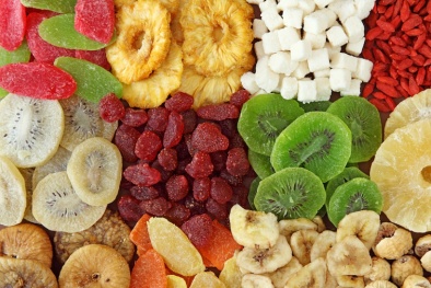 Chuyên gia khuyến cáo bạn không nên ăn hoa quả sấy khô vì lý do này!
