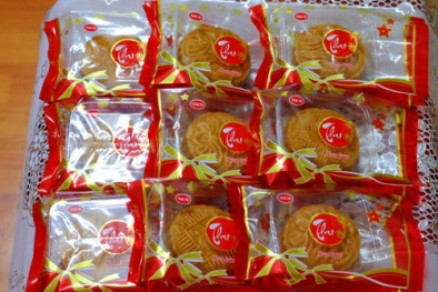 Bắt quả tang cơ sở in tăng hạn sử dụng bánh Trung thu trái phép