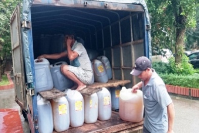 Ngăn chặn vụ hàng nghìn lít dầu ăn 'bẩn' sắp được tuồn ra thị trường tiêu thụ