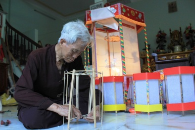 Tết Trung thu: Về ngoại thành Hà Nội gặp nghệ nhân làm đèn kéo quân