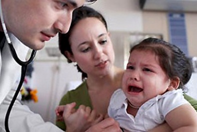 Trẻ dễ thủng dạ dày vì thói quen ăn uống kiểu này, cha mẹ cần biết