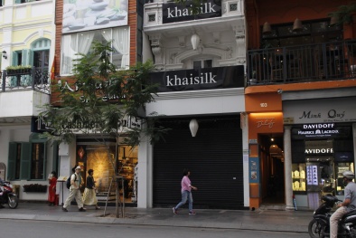 Vụ khăn lụa Khaisilk: TP.HCM ra văn bản khẩn yêu cầu kiểm tra, xử lý nghiêm theo quy định