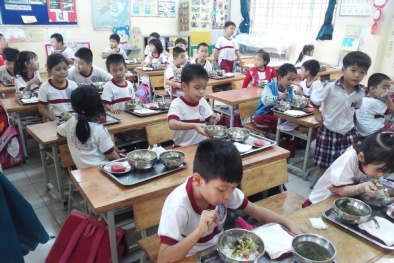 Tăng cường kiểm tra đột xuất bữa ăn bán trú tại trường học ở Hà Nội