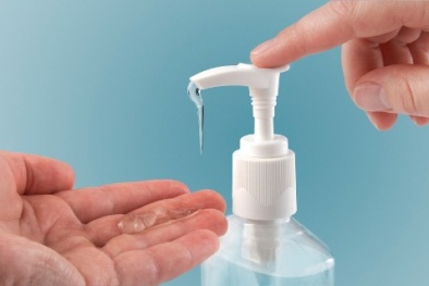 Dùng dung dịch vệ sinh phụ nữ, chàng trai bị ‘cậu nhỏ kiện’ phải gặp bác sĩ