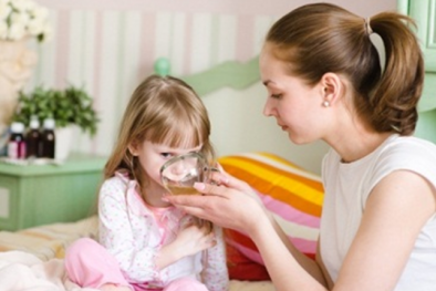 Cách hạ sốt cho trẻ nhanh an toàn và hiệu quả ngay tại nhà