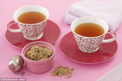 Cảnh báo: Một phụ nữ mắc cao huyết áp do uống 3 ly trà cam thảo một ngày