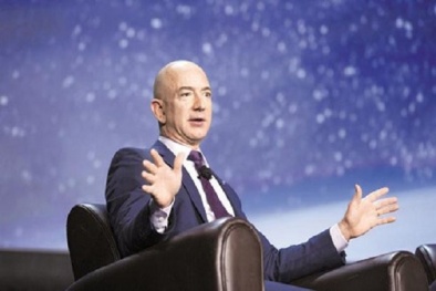 Tài sản của ông chủ Amazon cán mốc 'khủng' nhờ Black Friday