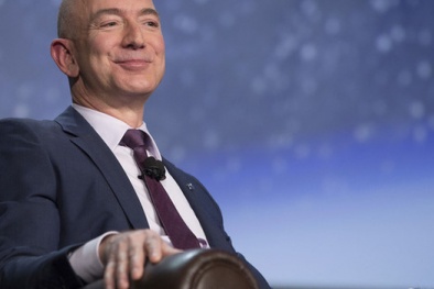 Tài sản của tỷ phú giàu nhất thế giới Jeff Bezos vừa vượt mốc 100 tỷ USD