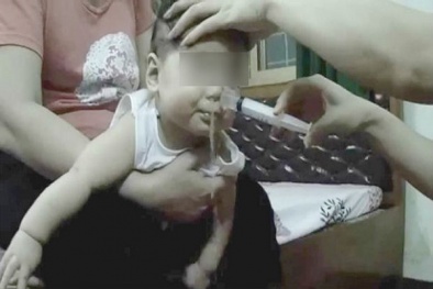 Dùng xilanh rửa mũi cho trẻ: Đừng thấy dễ mà tự làm sẽ gây bệnh khôn lường