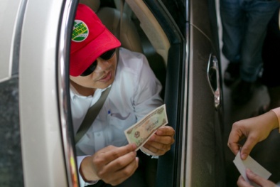 Chủ đầu tư BOT Cai Lậy lên tiếng về vị trí đặt trạm và 'người lạ mặt' đe dọa lái xe