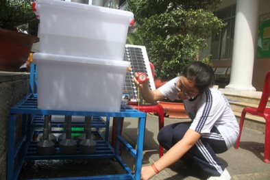 Học sinh lớp 9 biến nước thải máy lạnh thành nước uống