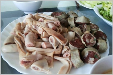 'Nghiện' ăn lòng lợn, nam thanh niên nhập viện vì ói ra máu