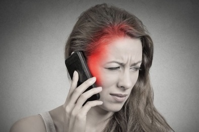 Chuyên gia cảnh báo bức xạ điện thoại di động gây hại cho sức khỏe
