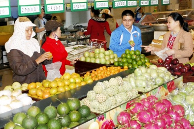 Hà Nội: 'Điểm mặt' các cửa hàng kinh doanh trái cây an toàn đã được gắn biển