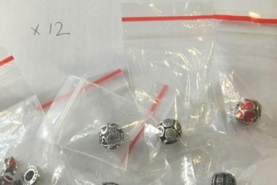 Bán trang sức Pandora giả qua mạng, nữ giáo viên kiếm 'khủng' 9 tỷ đồng