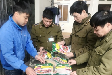 Bắt giữ 152.000 bao bì bột canh, mì chính, hạt nêm nhập lậu