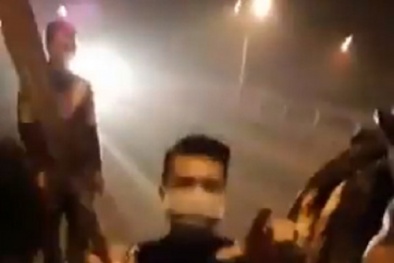 Phú Thọ: Công an vào cuộc vụ clip nhóm thanh niên cầm hung khí chặn ô tô xin tiền