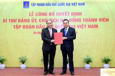 Trao quyết định cho tân Chủ tịch PVN: Thủ tướng nhắn nhủ điều gì?