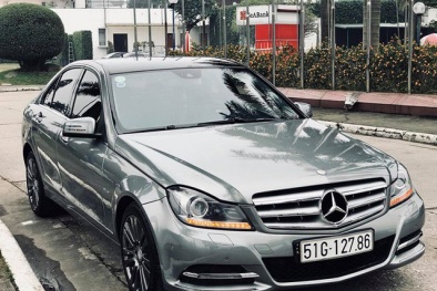 Xe sang Mercedes ‘đẹp long lanh’ bán giá chỉ 695 triệu tại TP.HCM