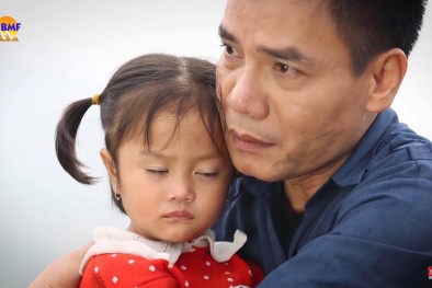 Khán giả 'săn lùng' chàng trai hát 'Đắp mộ cuộc tình' trong Đại gia chân đất 8