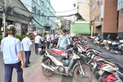 Ông Đoàn Ngọc Hải xin từ chức: Bí mật phía sau 48 bãi xe ‘vàng’ là gì?