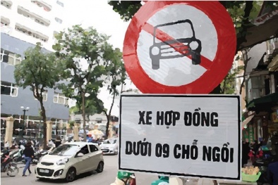 Cấm xe hợp đồng dưới 9 chỗ trên một số tuyến phố: Uber nói gì?