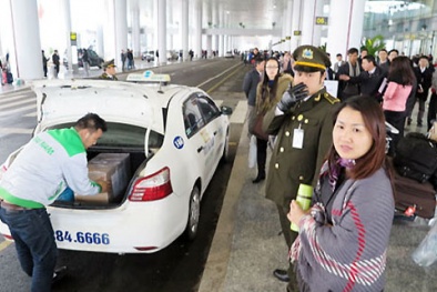 Cục Hàng không Việt Nam yêu cầu các sân bay không quy định riêng ‘tuổi’ taxi
