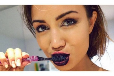 Cách làm trắng răng siêu đơn giản tại nhà dịp Tết