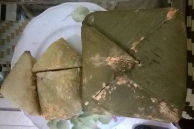 Bánh chưng bị mốc - Đừng tiếc của mà rước bệnh vào thân