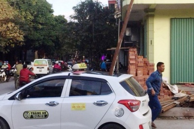 Ninh Bình: Rùng mình nguyên nhân vụ rơi thanh sắt làm chết người trong taxi