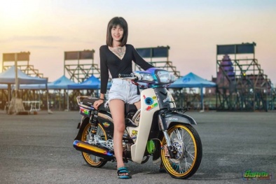 'Dát' đồ chơi hàng hiệu, Honda Super Cub Fi của biker Thái hút mọi ánh nhìn
