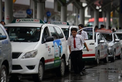 Năm 2017 có hơn 10.000 nhân viên của Vinasun nghỉ việc do Uber, Grab