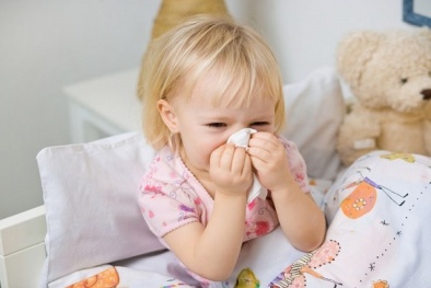 Cách chăm sóc trẻ bị viêm mũi họng cấp hiệu quả ngay tại nhà