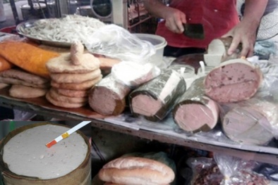 Phát hiện và tiêu thụ 15kg chả lụa chứa hàn the